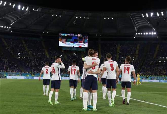 欧洲杯决赛已陷入疯狂，英格兰半个世纪的等待，球票炒到约50万人民币